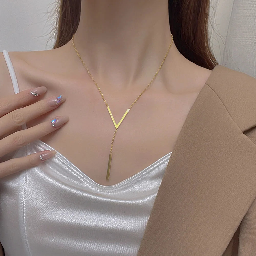 Gold Y-Shape Bar Pendant Necklace